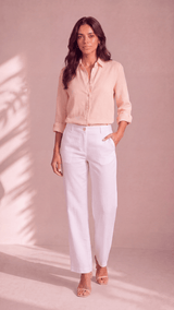 PP Linen Blouse in Vanille Belgian linen, side view showing relaxed silhouette.